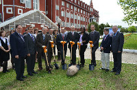 Russia - Groundbreaking for Media centeredited 200